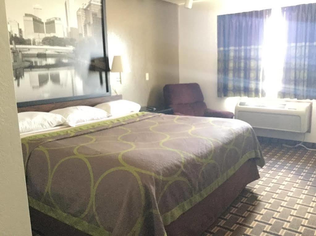 Super 8 By Wyndham Wayne Hotel Eksteriør billede